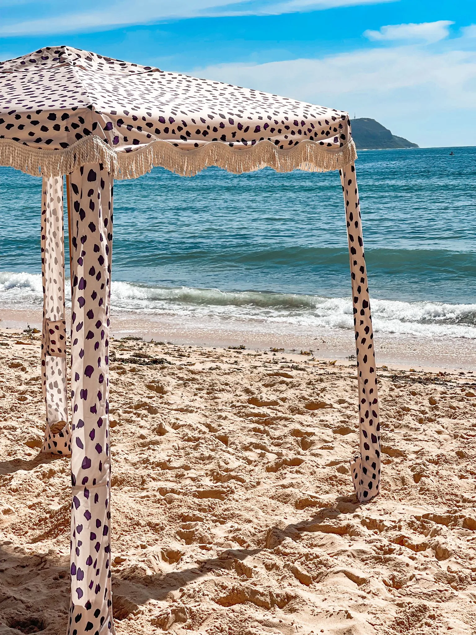 Alohra Deluxe Beach Cabana Jungle Fever