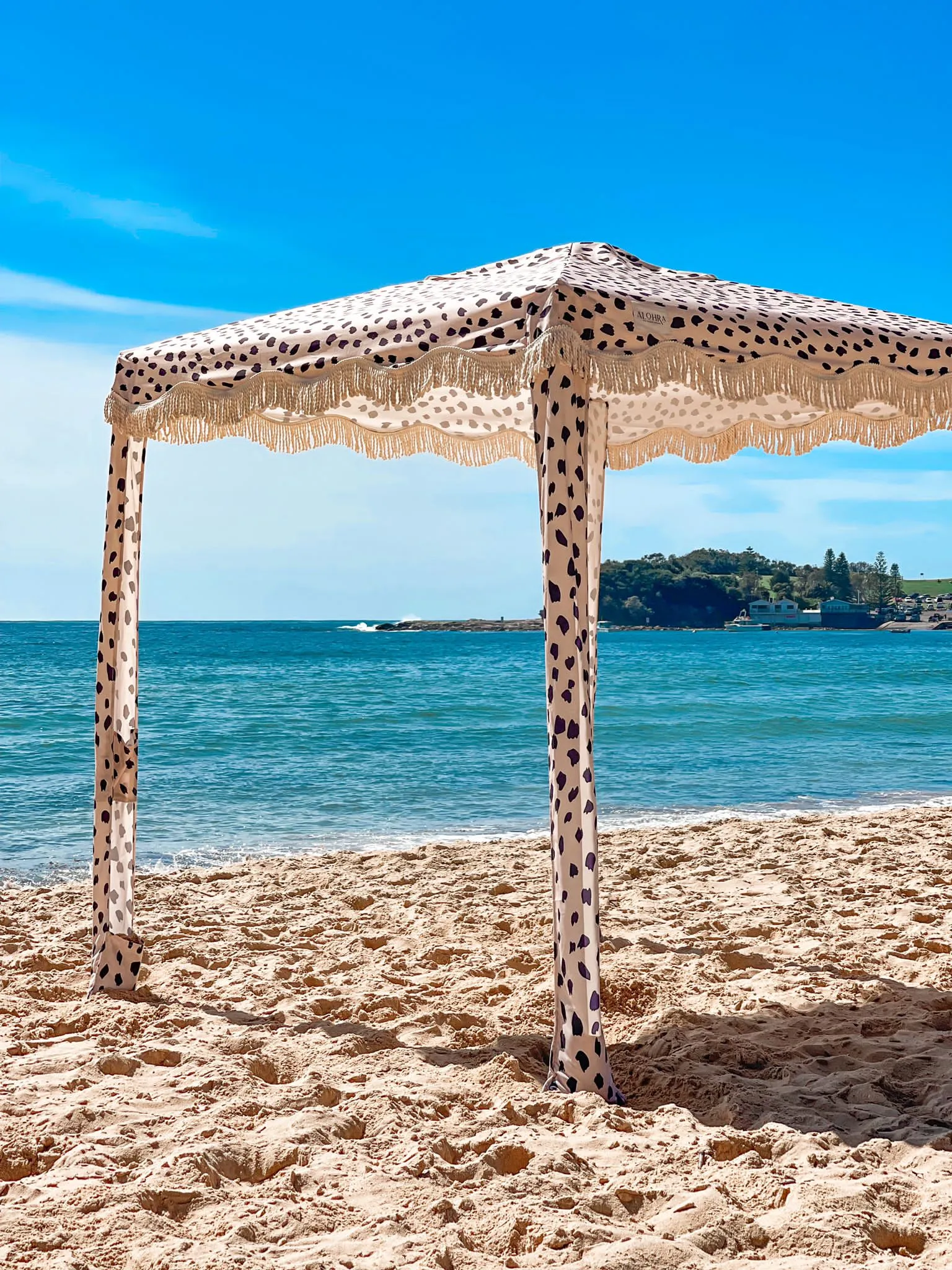 Alohra Deluxe Beach Cabana Jungle Fever
