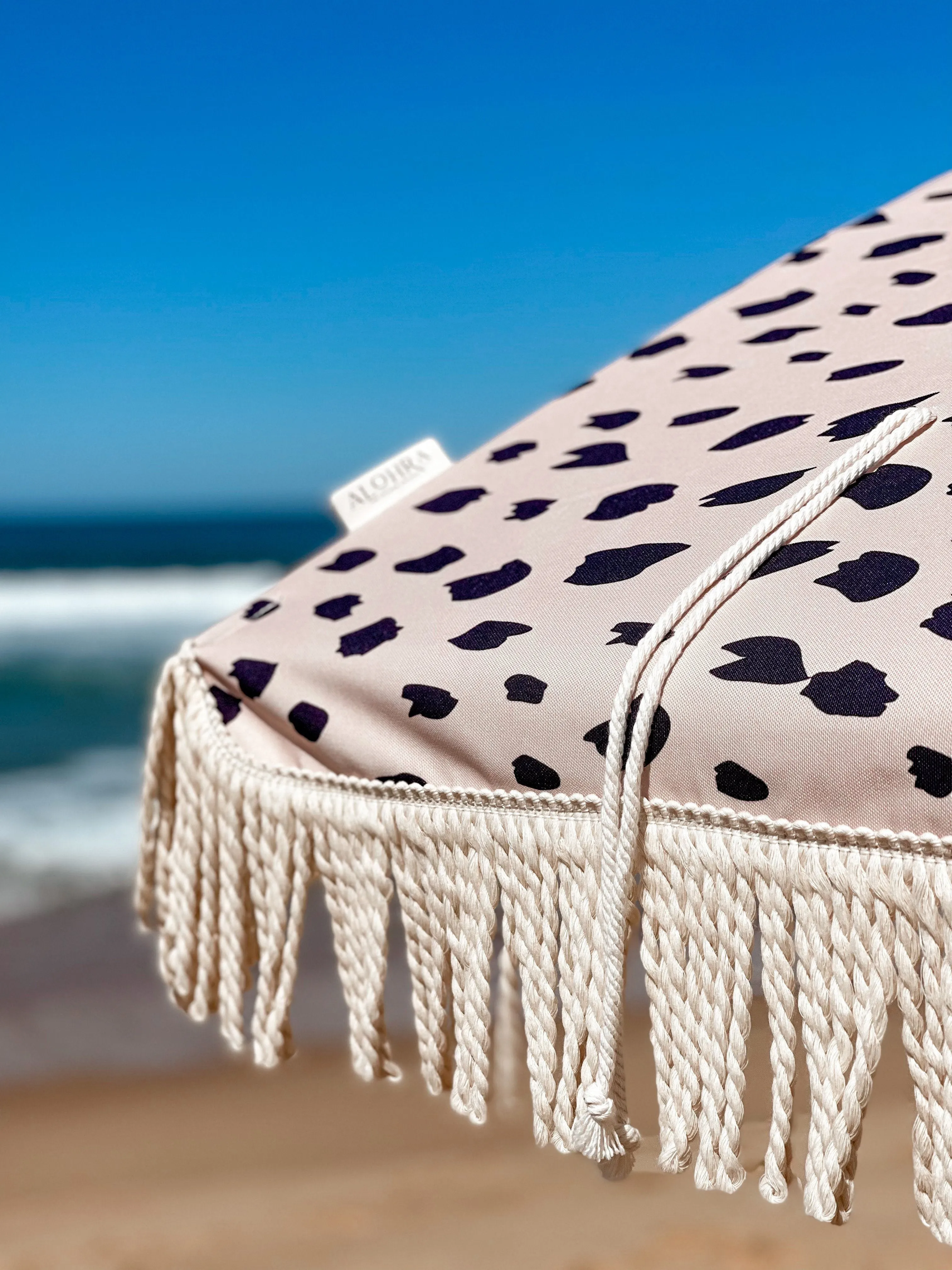 Alohra Deluxe Beach Umbrella Jungle Fever