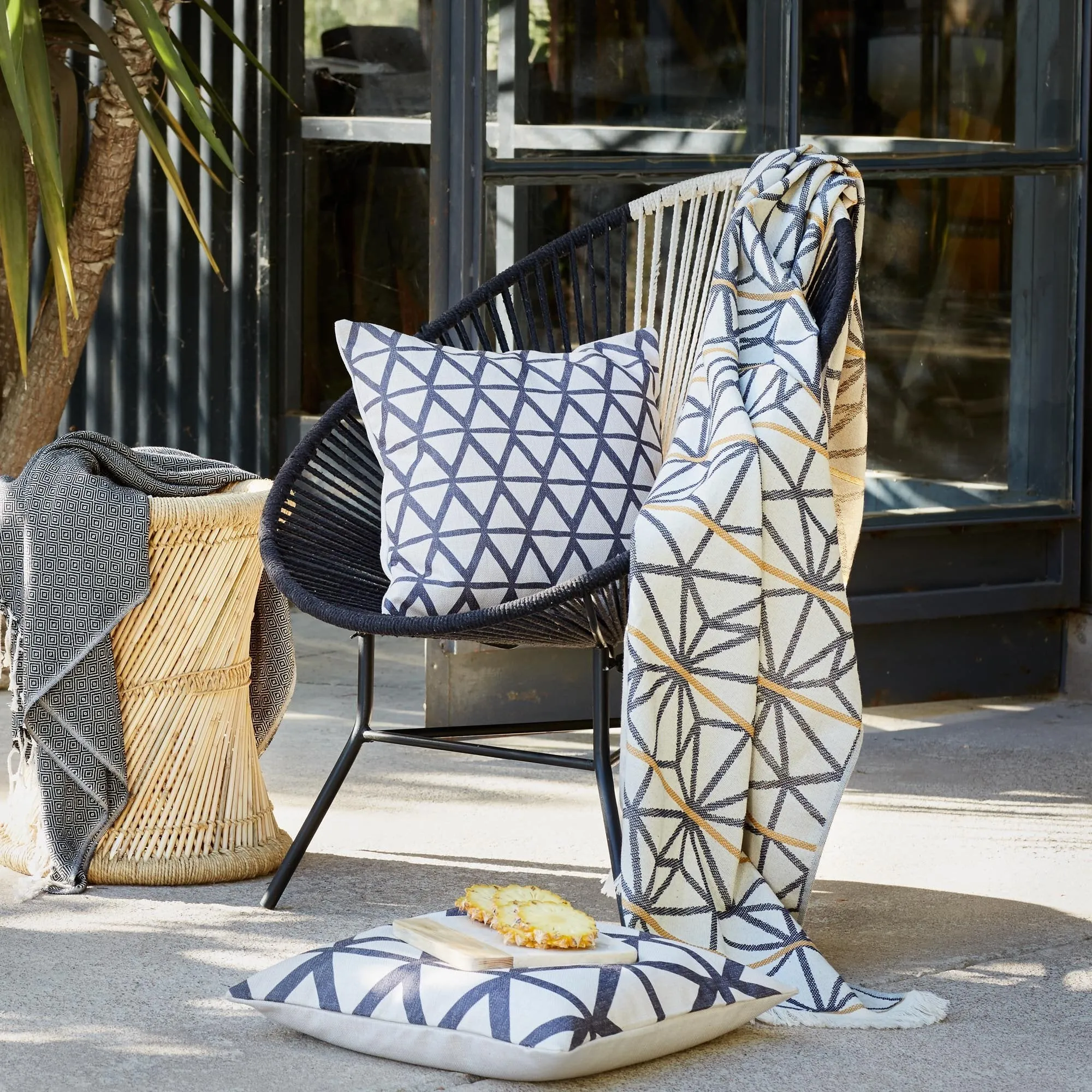 Arade Beach Towel [Natural white/Dark blue/Mustard]