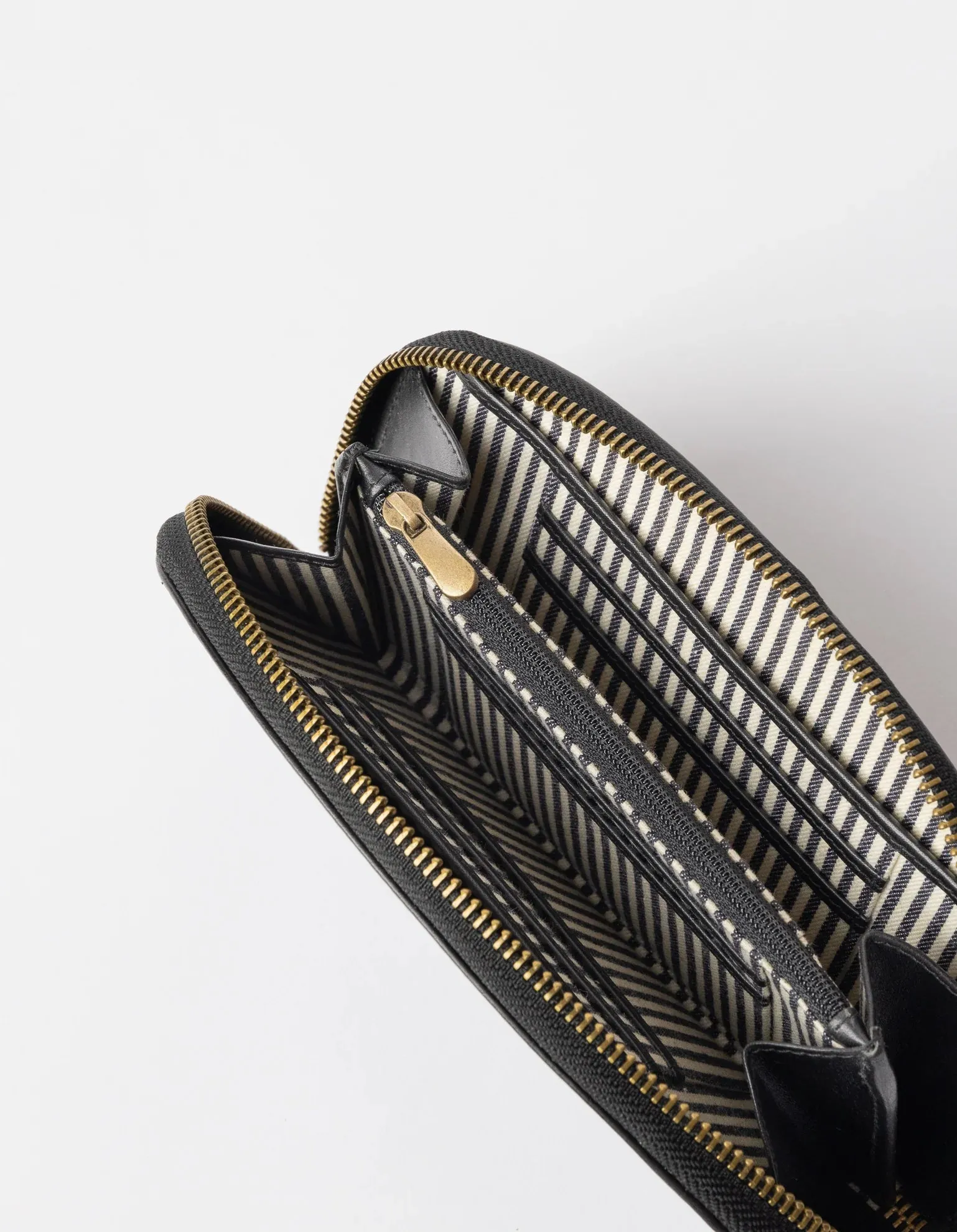 Blakes Premium Leather Wallet with RFID Blocking Technology
