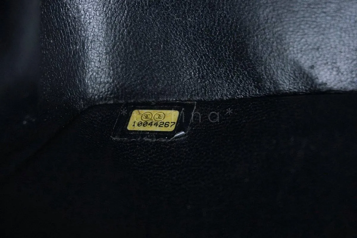 Chanel Black Caviar Classic Medium Double Flap Bag 24k GHW