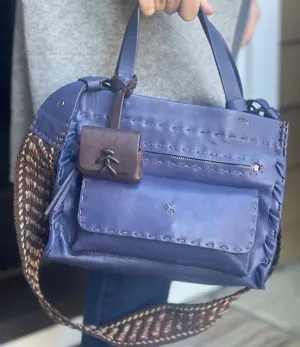 Henry Beguelin Shopping Pocket Ricamo Old Iron S Dark Blue with Fabric Strap
