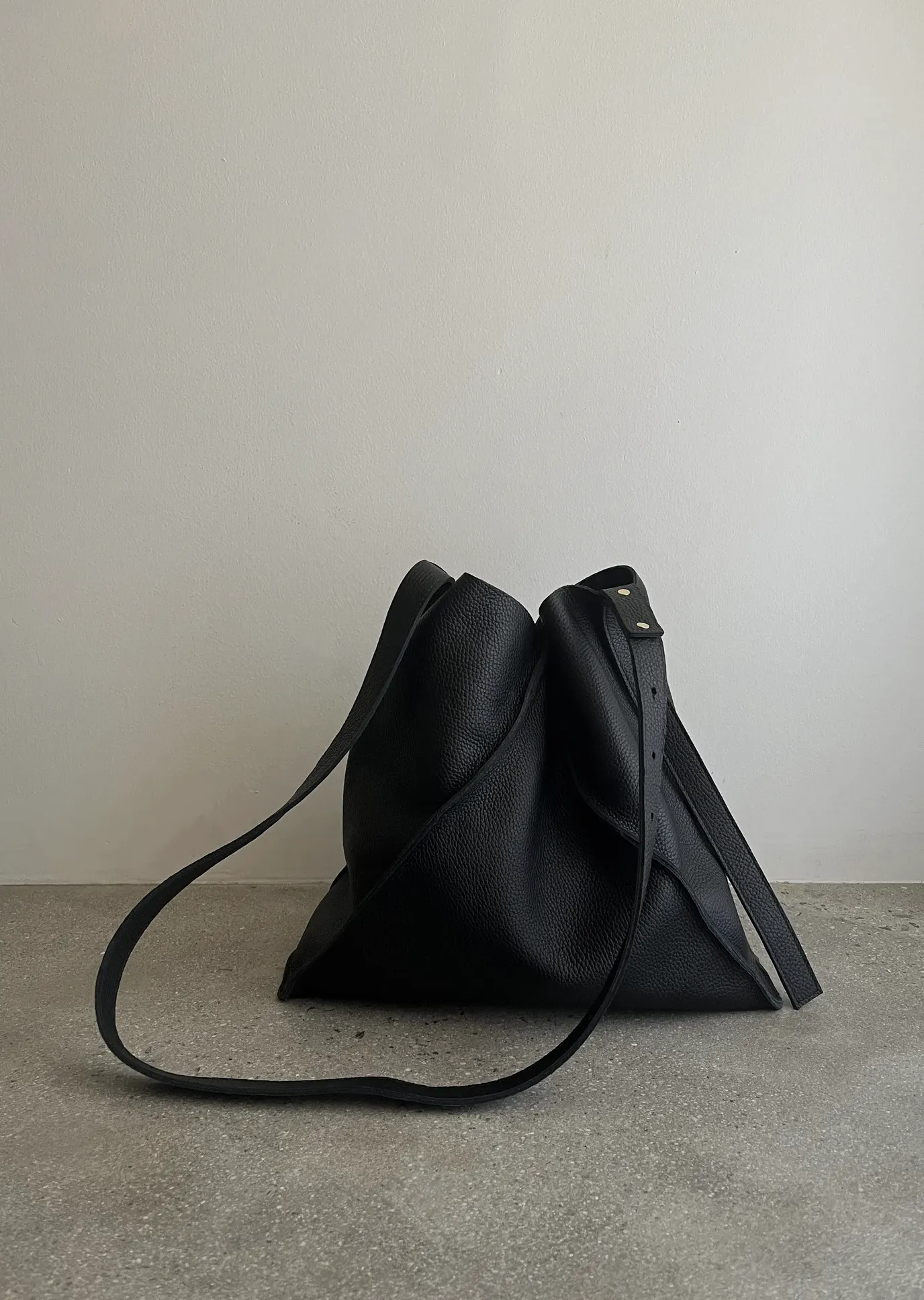 Jasper Shoulder Bag Buffalo - Black