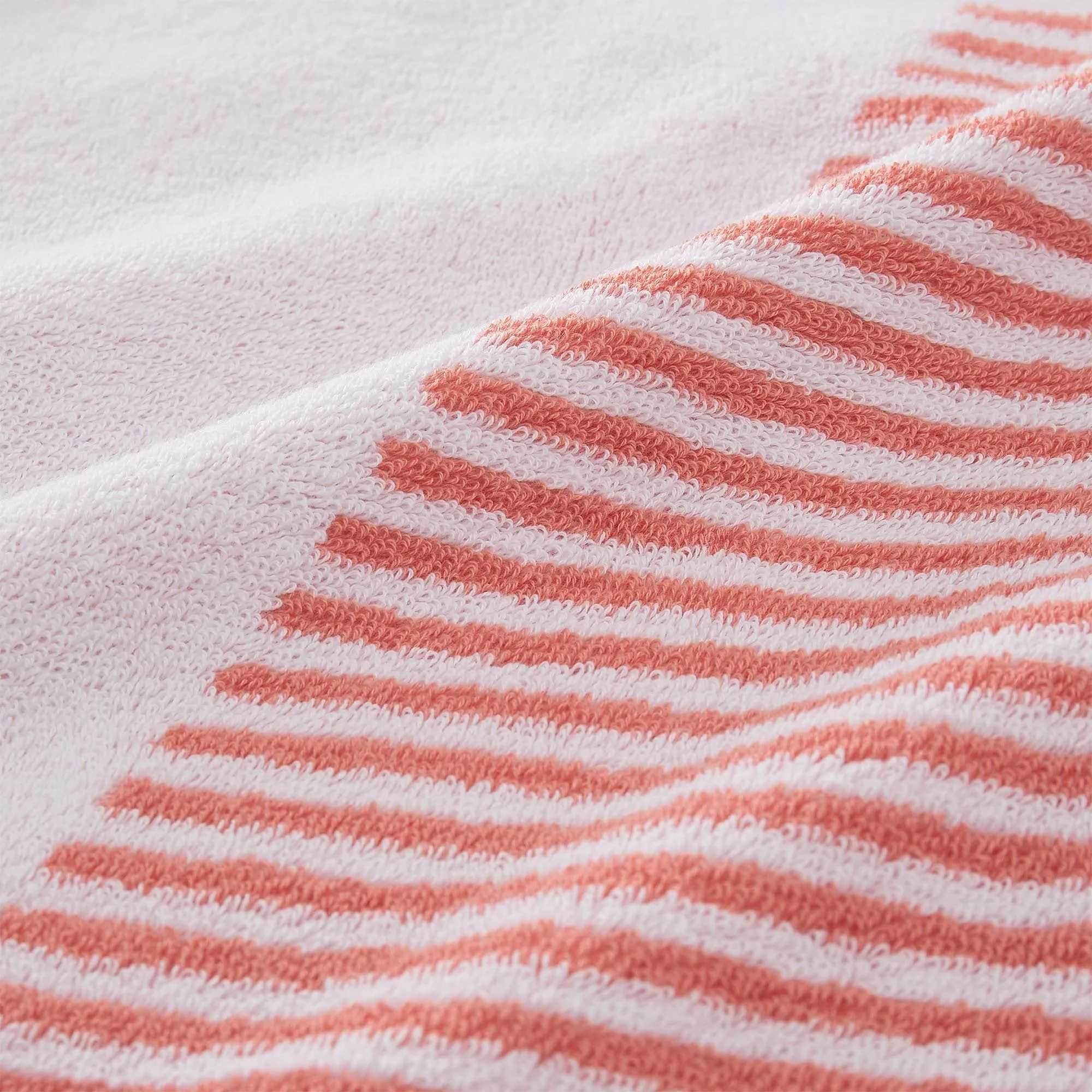 Lalin Beach Towel [Papaya/White]