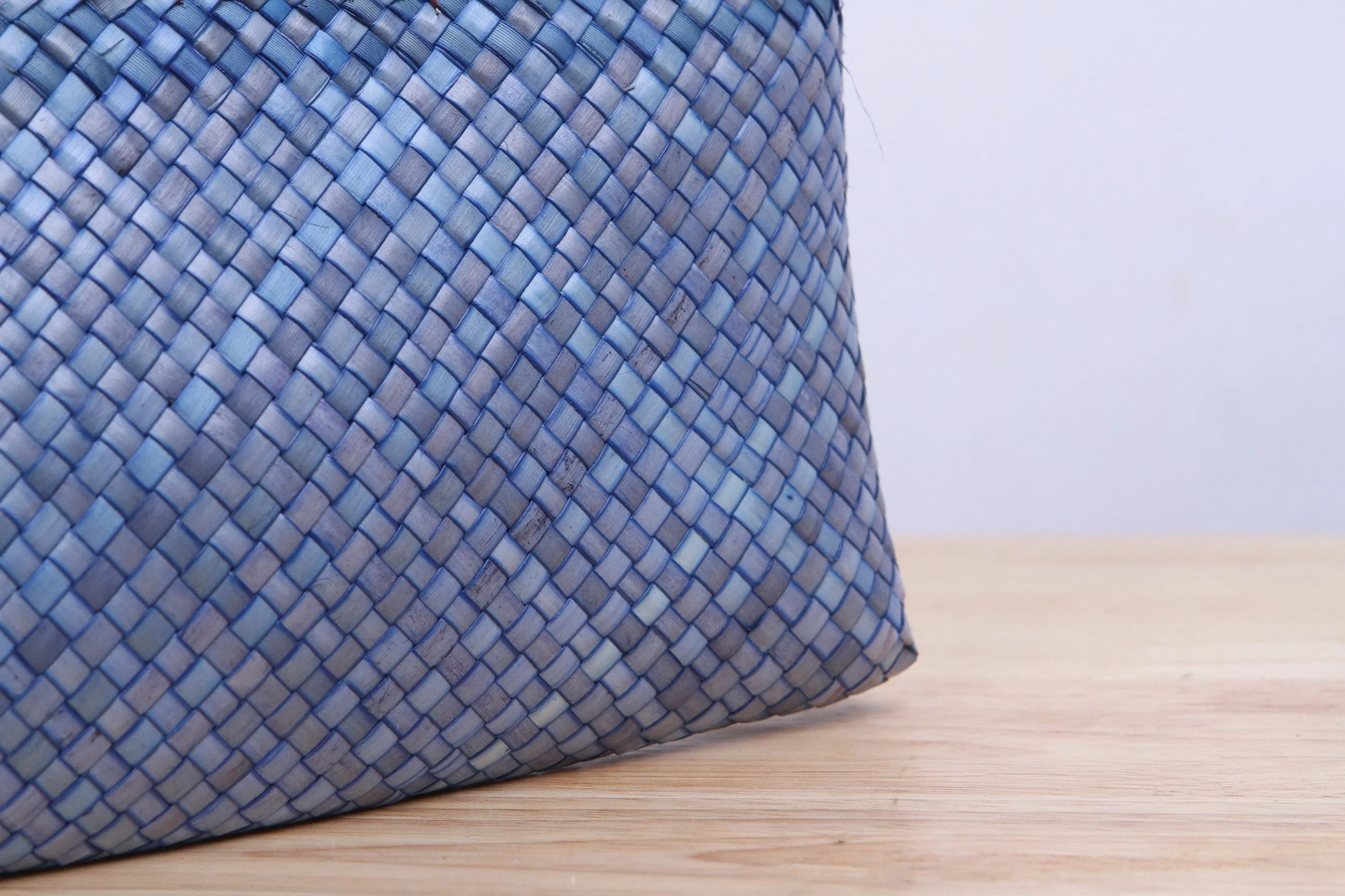 Pandan small wicker bag (Light Blue)