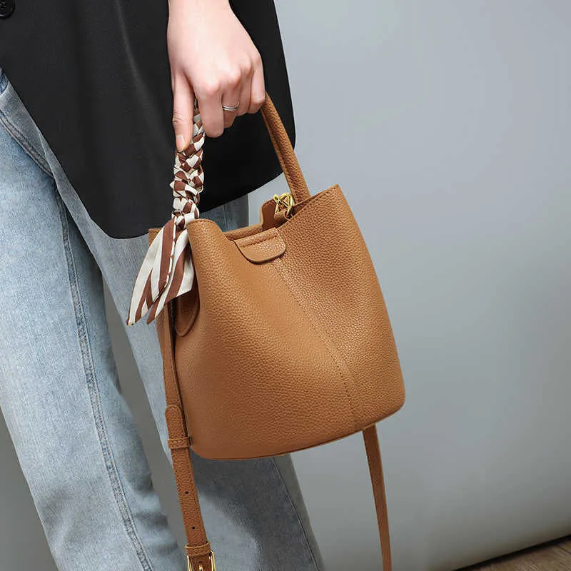 Viney Bag All-Match New Bags Women's Bag Crossbody Bag  Light Luxury High-Grade Genuine Leather Portable Bucket Bag